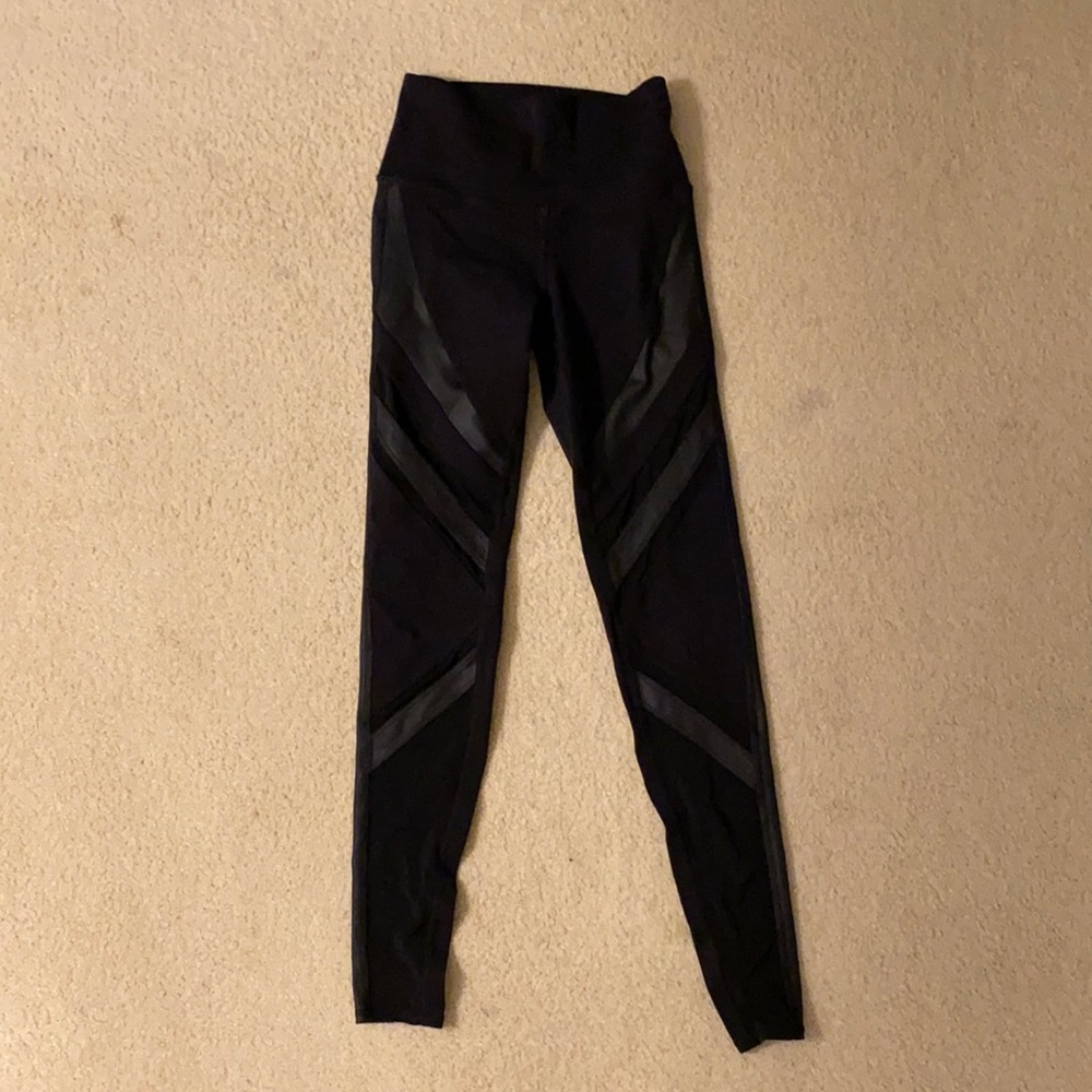Alo yoga pants